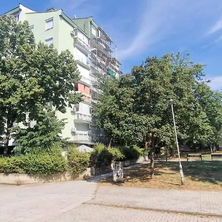 Apartman Aerodrom Apartment *