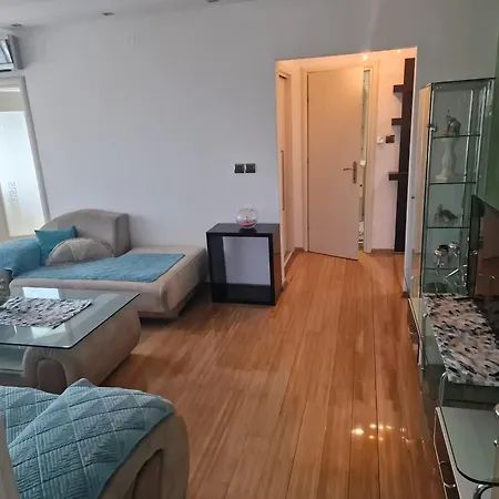 Apartment Apartman Aerodrom